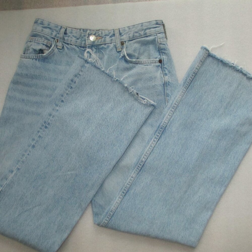 ZARA HIGH WAIST STRAIGHT LEG JEANS